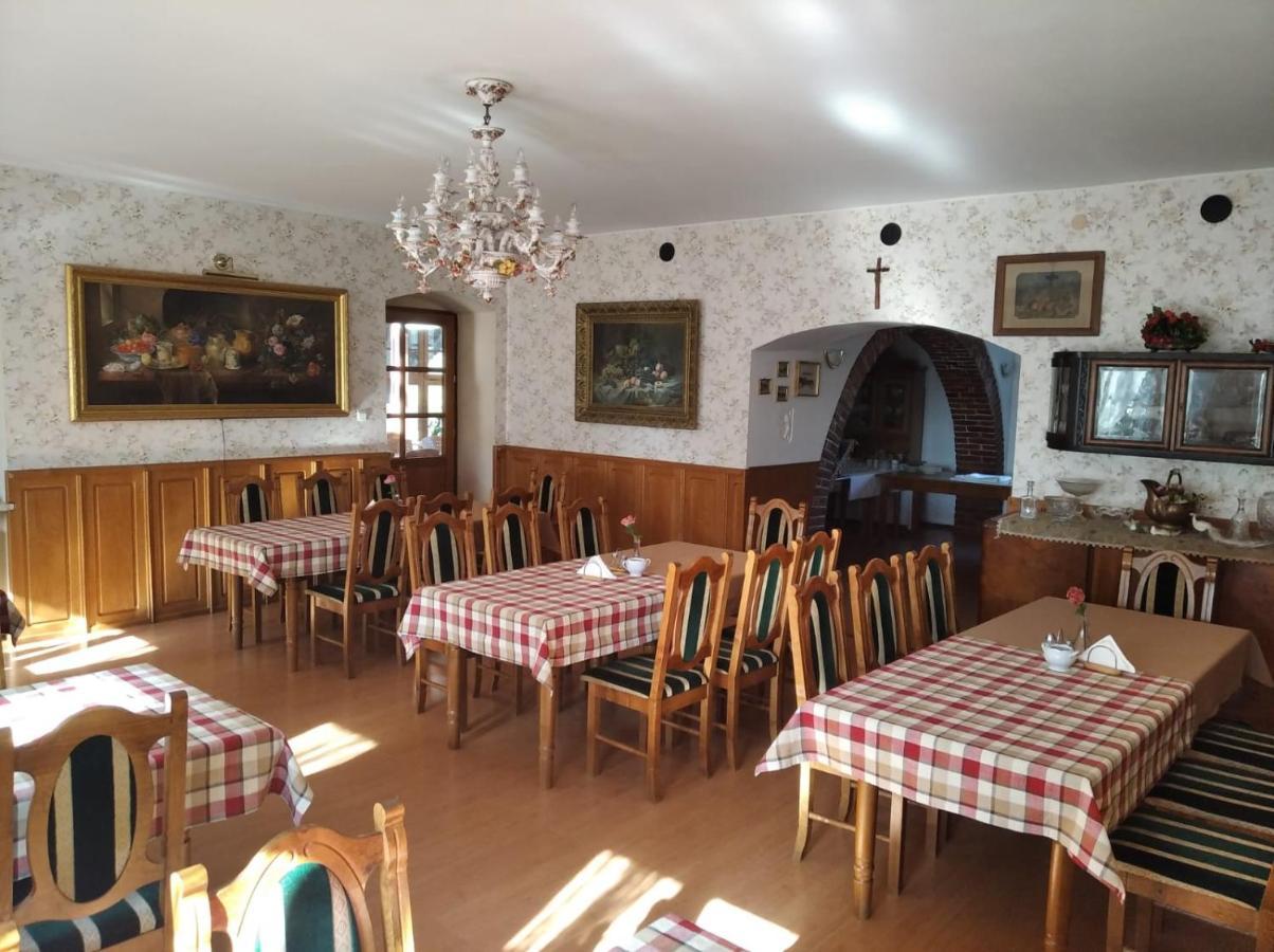 Dworek Pod Herbem Gądkowice Екстериор снимка